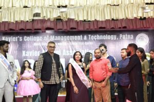 सेंट ज़ेवियर कॉलेज ऑफ मैनेजमेंट एंड टेक्नोलॉजी में फ़्रेशर पार्टी 2024: अनुष्का बनीं मिस फ्रेशर, माज़ बने मिस्टर फ्रेशर