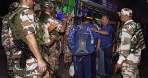 ईवीएम स्ट्रॉन्गरूम पर सियासी संग्राम