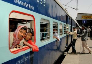 बिना टिकट ट्रेन यात्रा अब पड़ेगी और महंगी, रेलवे ने