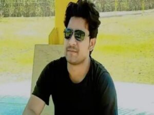भरत तिवारी की तेरहवीं, मुठभेड़ स्थल पर लगे पोस्टर