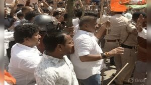 पटना के सदाकत आश्रम में बीजेपी-कांग्रेस