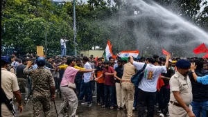 NEET पेपर लीक के विरोध में पटना में छात्रों का उग्र