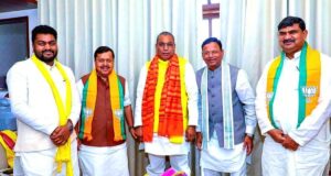 2027 यूपी चुनाव से पहले NDA ने दिखाई