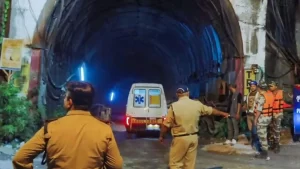 चमोली में टनल हादसा: मलबे और पानी के तेज बहाव