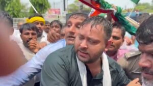 बिहार में छात्र मुद्दों पर तेजस्वी का राजभवन