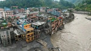 नेपाल बाढ़: 288 भारतीयों से संपर्क नहीं