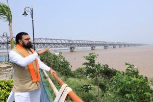 पटना में गंगा का रौद्र रूप, CM सम्राट चौधरी ने किया