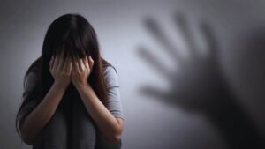 बांका के मंदार पर्वत से युवती से बदसलूकी