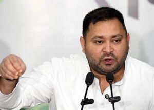 SIR विवाद पर तेजस्वी का चुनाव आयोग पर