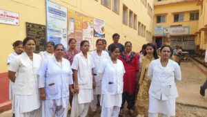 सीएचसी हवेली खड़गपुर में स्वास्थ्यकर्मियों का